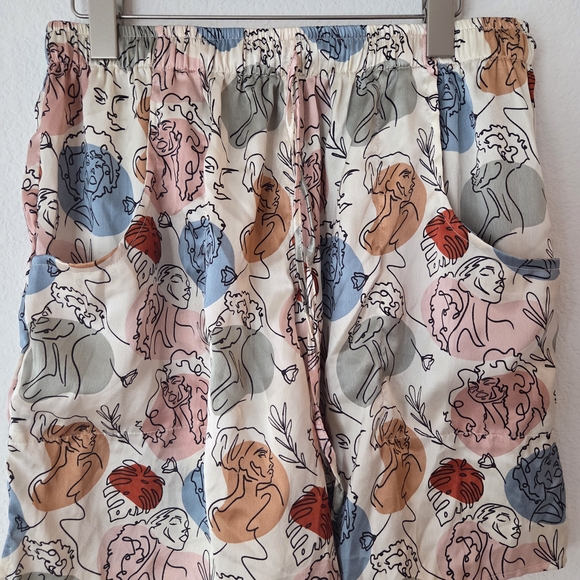 Women's Chic Artsy Afro Inspired Multicolor Patterned Pajama Set - Picture 6 of 11